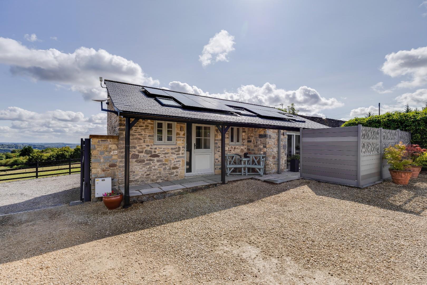 Warren Farm, Pendoylan, Nr Cowbridge, Vale of Glamorgan, CF71 7UJ